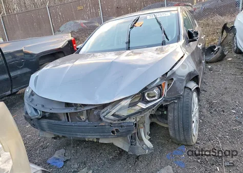 2017 Nissan Sentra S z USA, uszkodzony, nr VIN 3N1AB7AP7HY287960